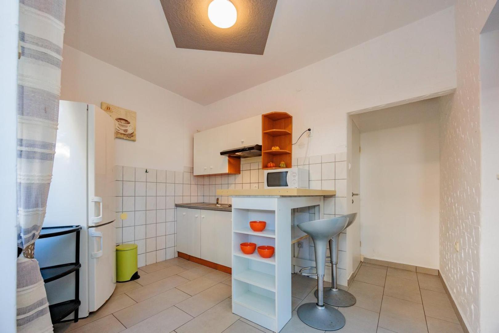Crowonder Lucky Holiday House With Pool And Patio 30 Meters From The Beach Zadar Exterior foto