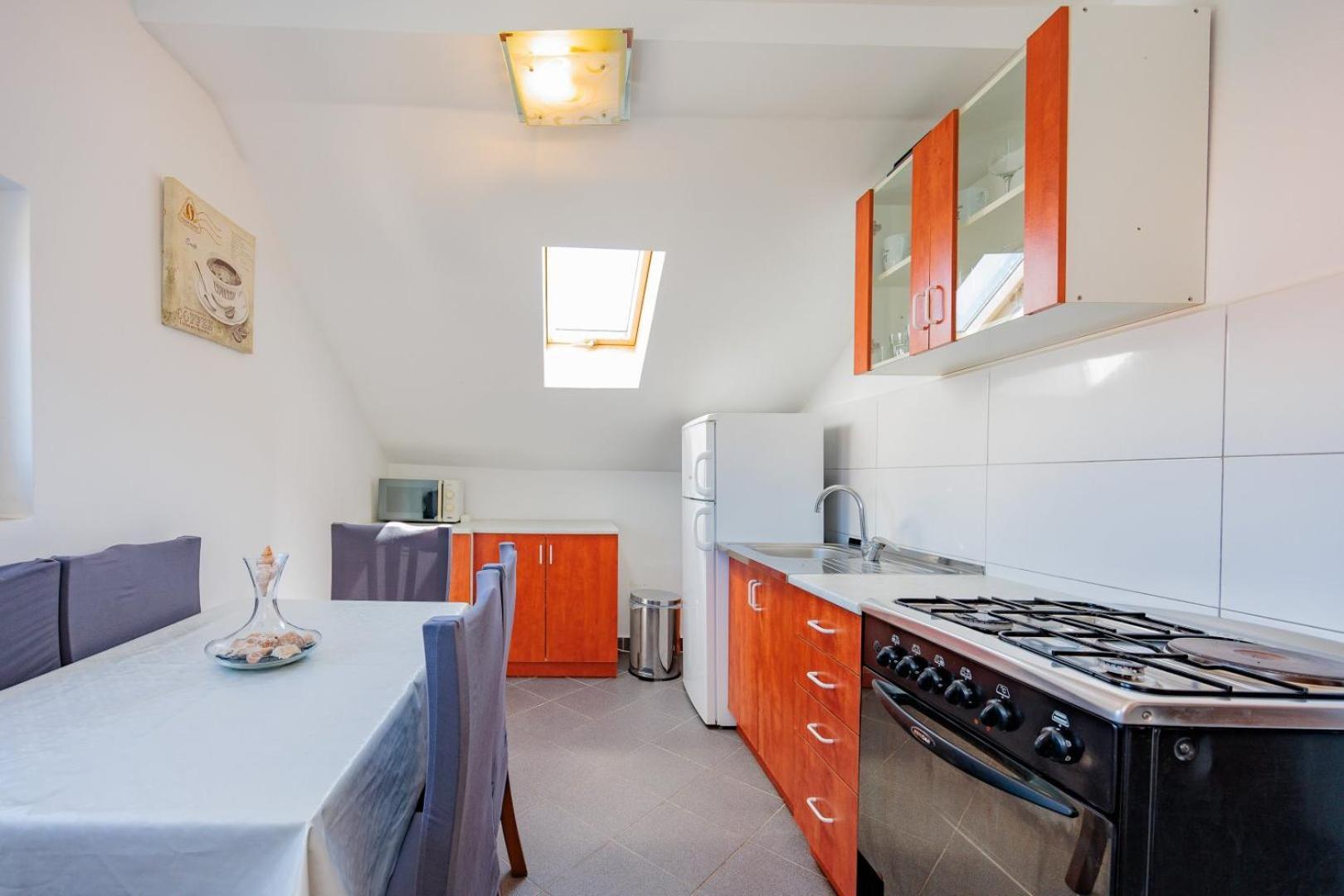 Crowonder Lucky Holiday House With Pool And Patio 30 Meters From The Beach Zadar Exterior foto